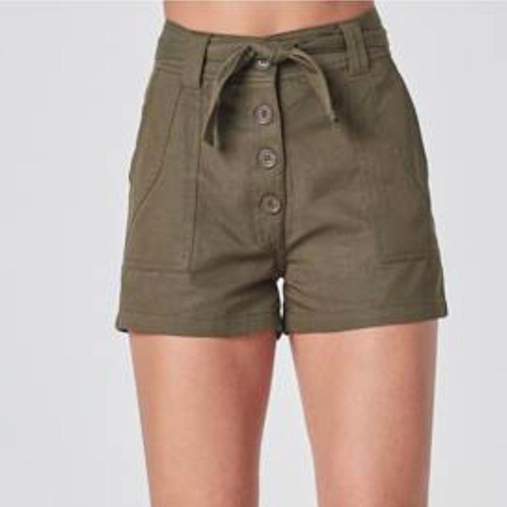 *NWOT* Venus Belted Utility Shorts in Olive